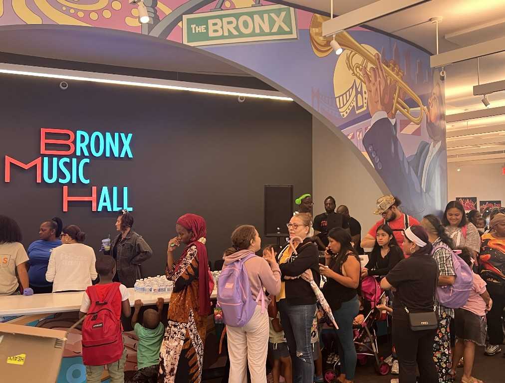 Bronx nonprofits host back-to-school bash with free haircuts, backpacks at Bronx Music Hall – Bronx Times