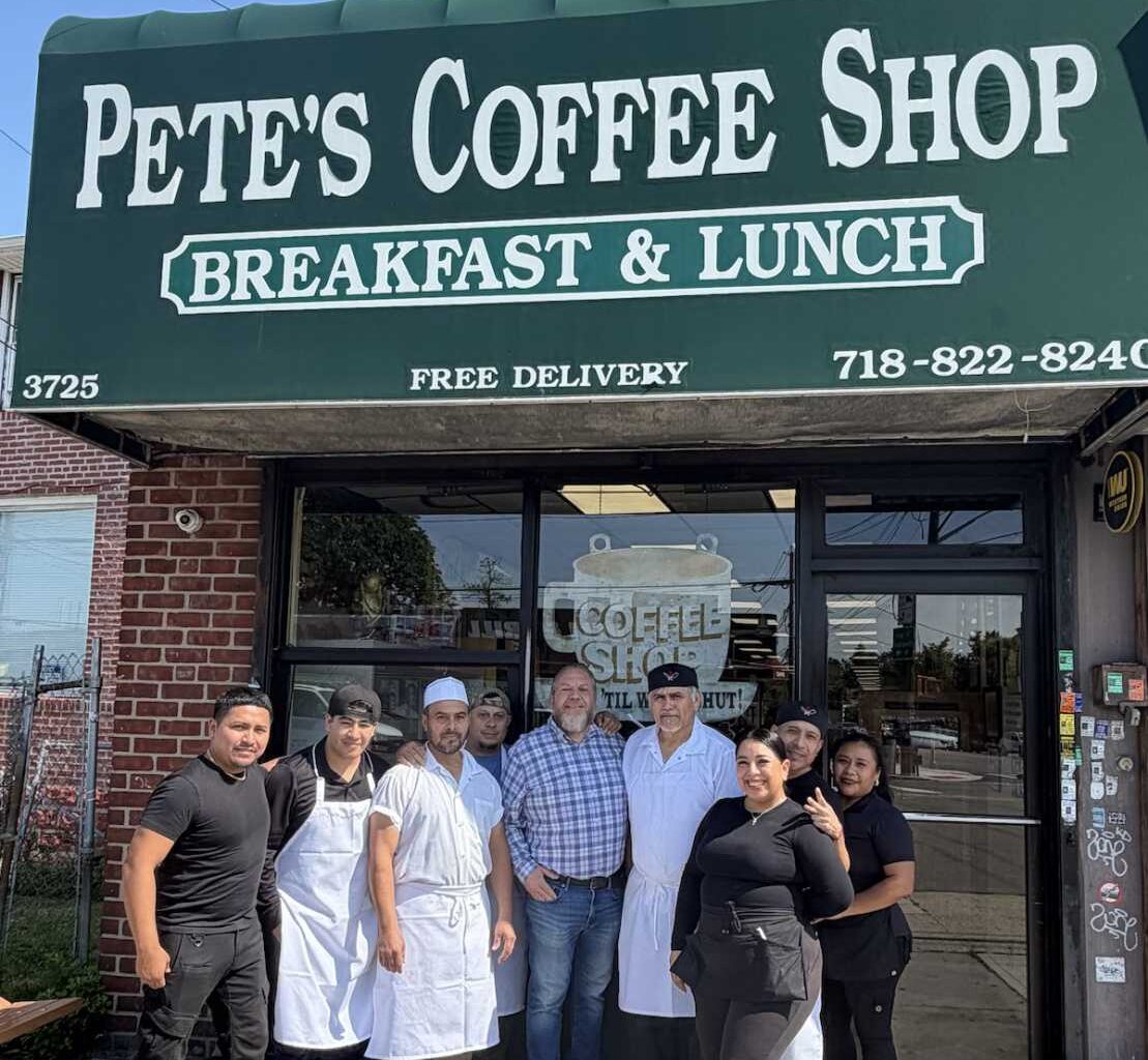 A burger led Alan Bolton to Pete’s Diner — 20 years later, he’s made it his own – Bronx Times