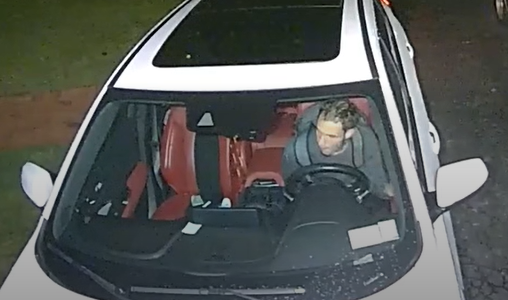 News 12 | Bronx | Police Search For Man Who Stole Items From Cars In East Meadow Westbury