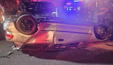 News 12 | Bronx | 2 People Hurt In Multi Vehicle Crash On Southern State Parkway