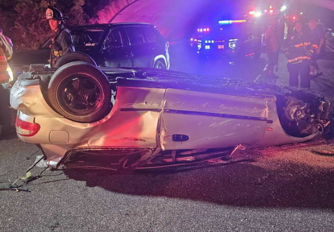 News 12 | Bronx | 2 People Hurt In Multi Vehicle Crash On Southern State Parkway