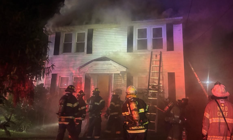 News 12 | Bronx | 2 People Displaced Following Fire At North Merrick Home