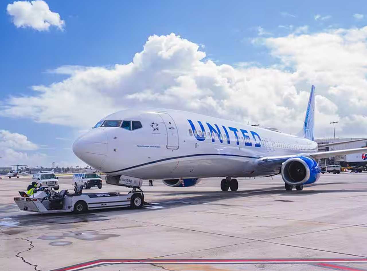 Masturbating Man Forces Woman To Stand On Flight From NY To Newark, Airline Confirms
