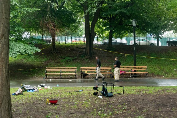 Police investigate a fatal stabbing inside Lincoln Terrace Park in Brooklyn, New York on Tuesday, Aug. 18, 2026. (Gardiner Anderson / New York Daily News)