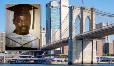 Knife-wielding man fatally shot by cops on Brooklyn Bridge wasn't mentally ill: mom