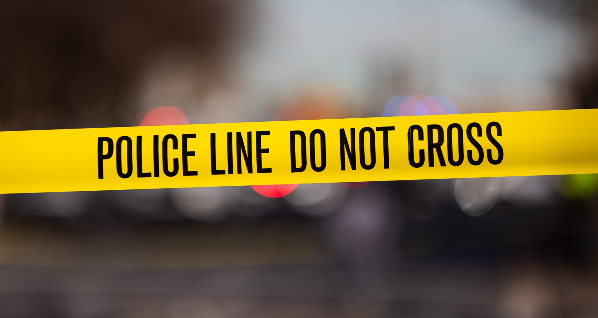 Man, 59, dies after found with head trauma, stab wound in Queens parking lot