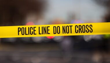 Man, 59, dies after found with head trauma, stab wound in Queens parking lot