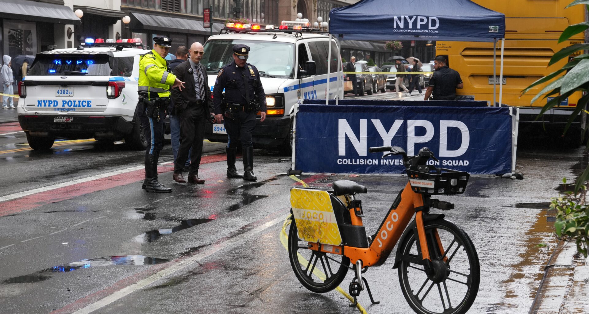 NYC bicyclist killed near Madison Square Garden in crash with dump truck