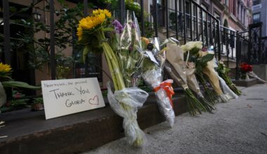 Gov. Hochul, Hillary Clinton and more honor Gloria Steinem