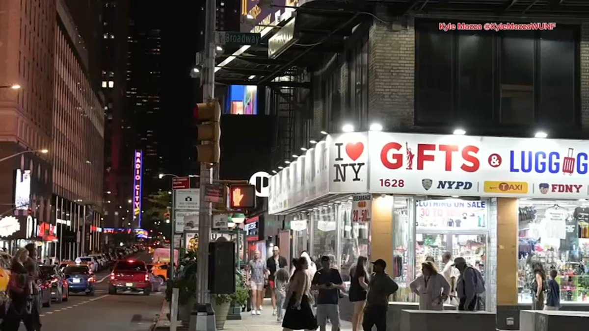 Third knife attack in under a week reported in Times Square – NBC New York
