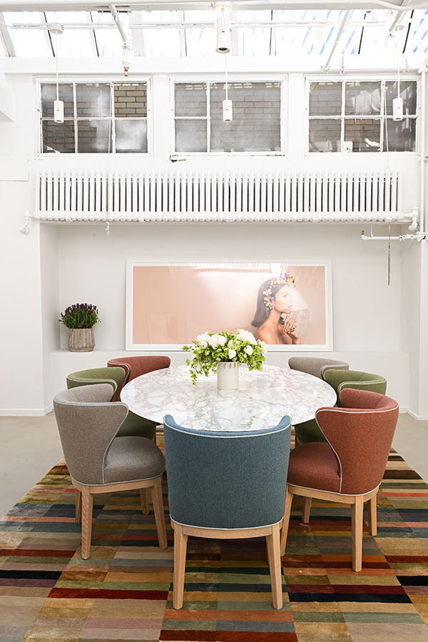 Table Brent Neale