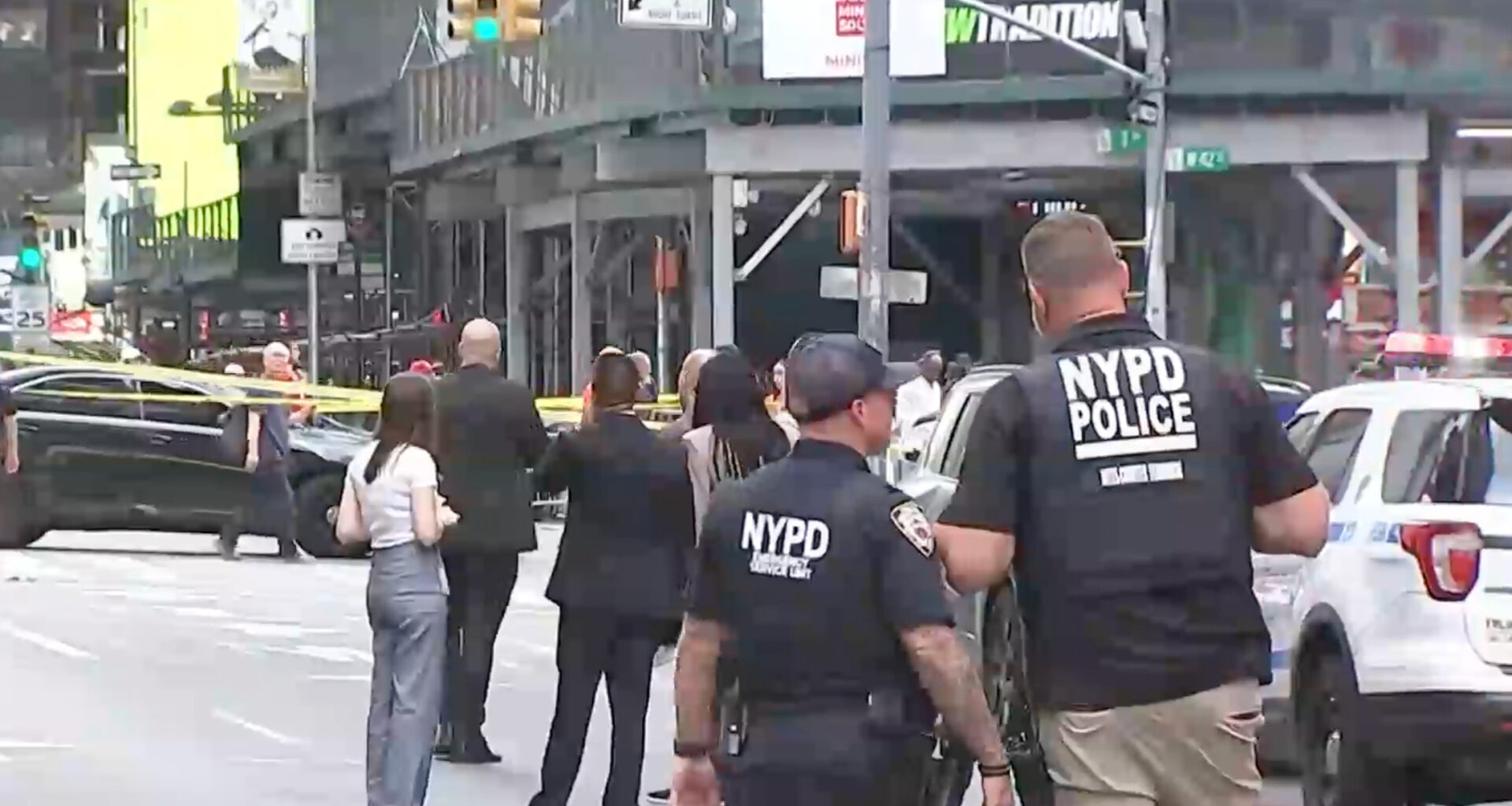 Woman randomly stabs 2 people in New York City’s Times Square, killing 1, then is killed by police – WTOP News