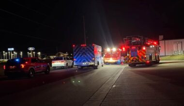Crews battle fire at Manhattan furniture store; 1 firefighter evaluated