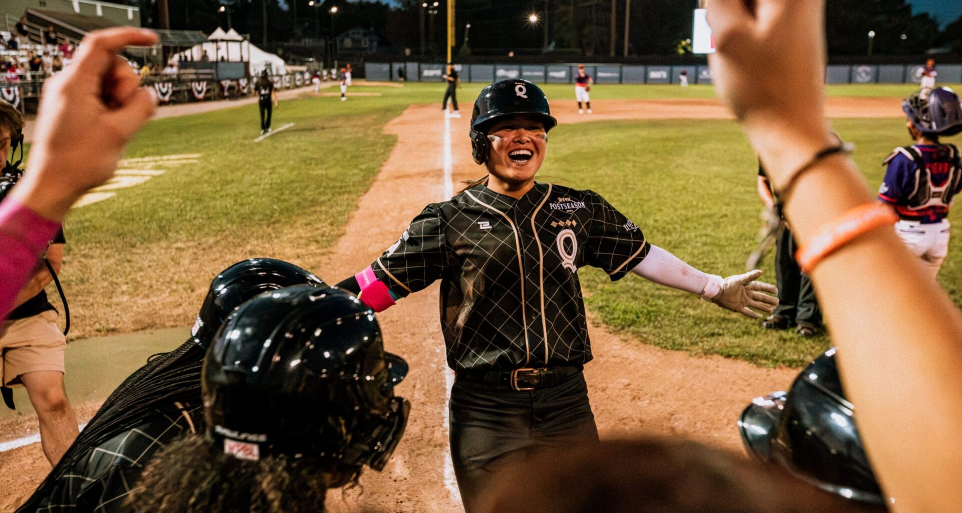 Thrilling 10-run inning puts LA one win from WPBL championship