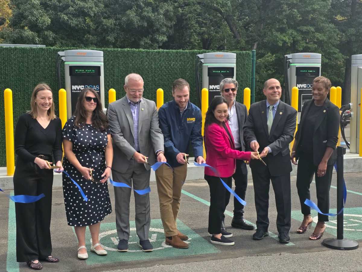 Officials cut ribbon on city’s largest public EV charging station at Forest Park – QNS