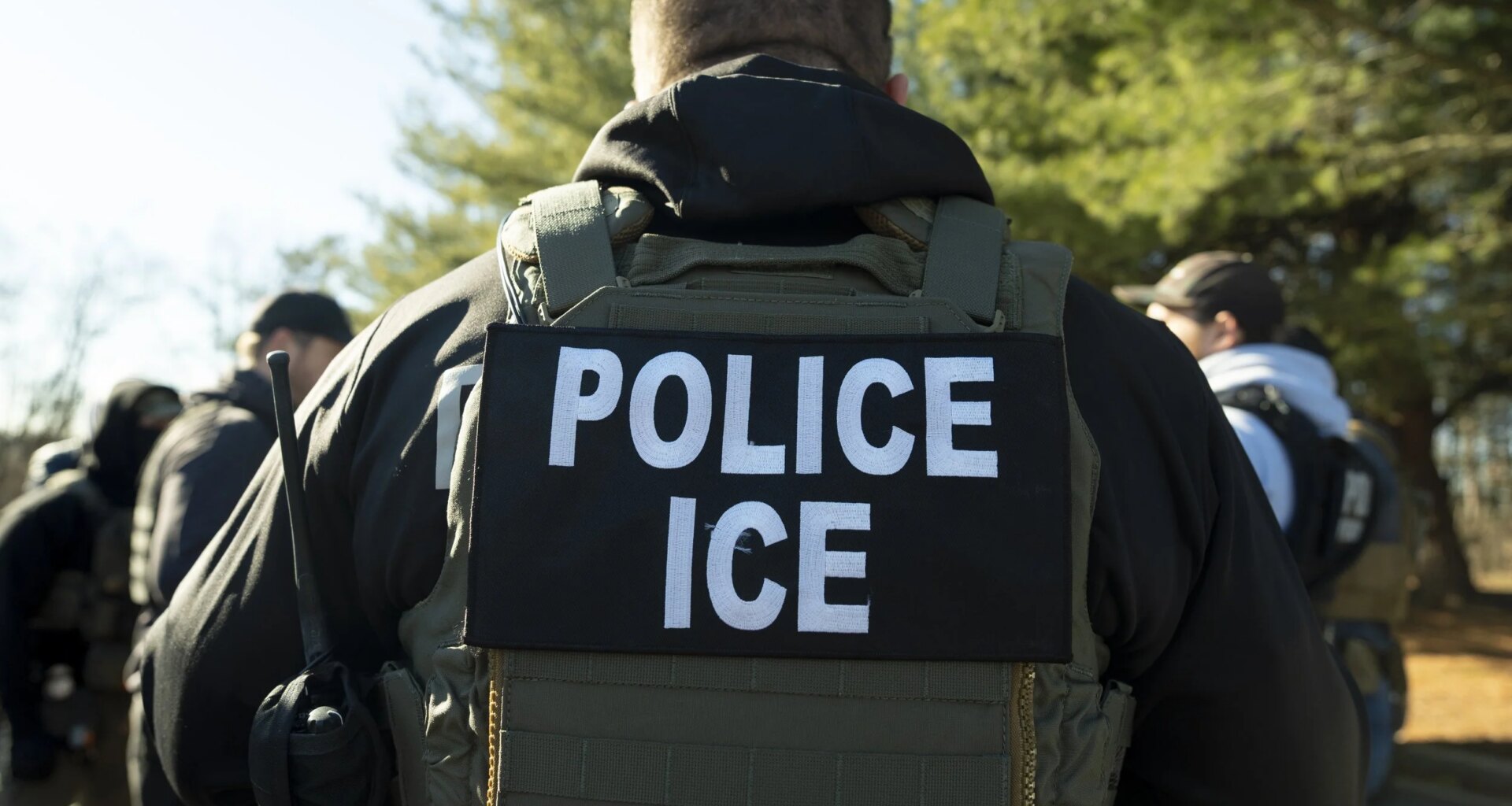 ICE spotted making arrests near Woodside playground, angering officials — Queens Daily Eagle