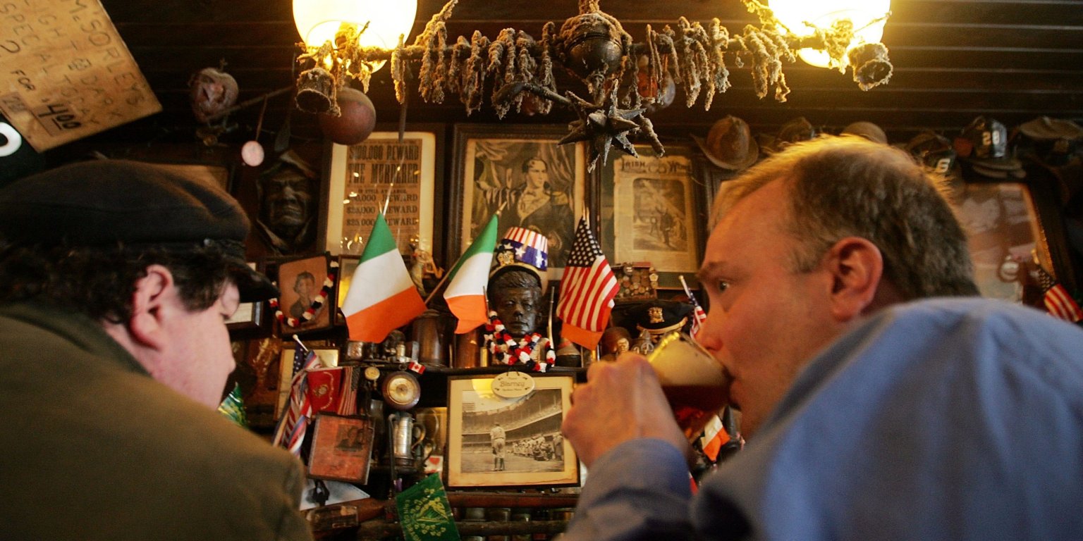 A NYC Bar Tells Tourists the Wishbones Above the Bar Belong to WWI Soldiers Who Never Came Home. A New Yorker Profile from 1940 Says They’re the Founder’s Thanksgiving Leftovers