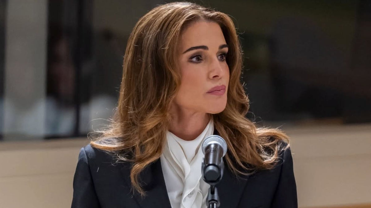 Queen Rania steps out in sharp power suit with an unexpectedly romantic detail in New York