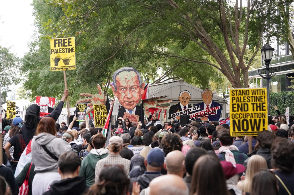 Anti-Israel protesters demonstrate against Israeli Prime Minister Benjamin Netanyahu's appearance at the United Nations General Assembly in New York.