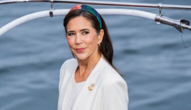 Queen Mary of Denmark's unscripted moment with Aussie tourists as she bids farewell to the Royal Yacht Dannebrog