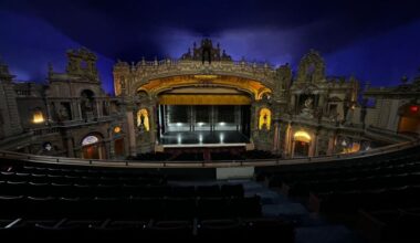 After sitting empty for nearly 30 years, the Bronx's historic 1929 theatre is reopening with 4,000 seats and a starry night ceiling