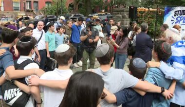Jewish students gather outside Gracie Mansion to protest antisemitism