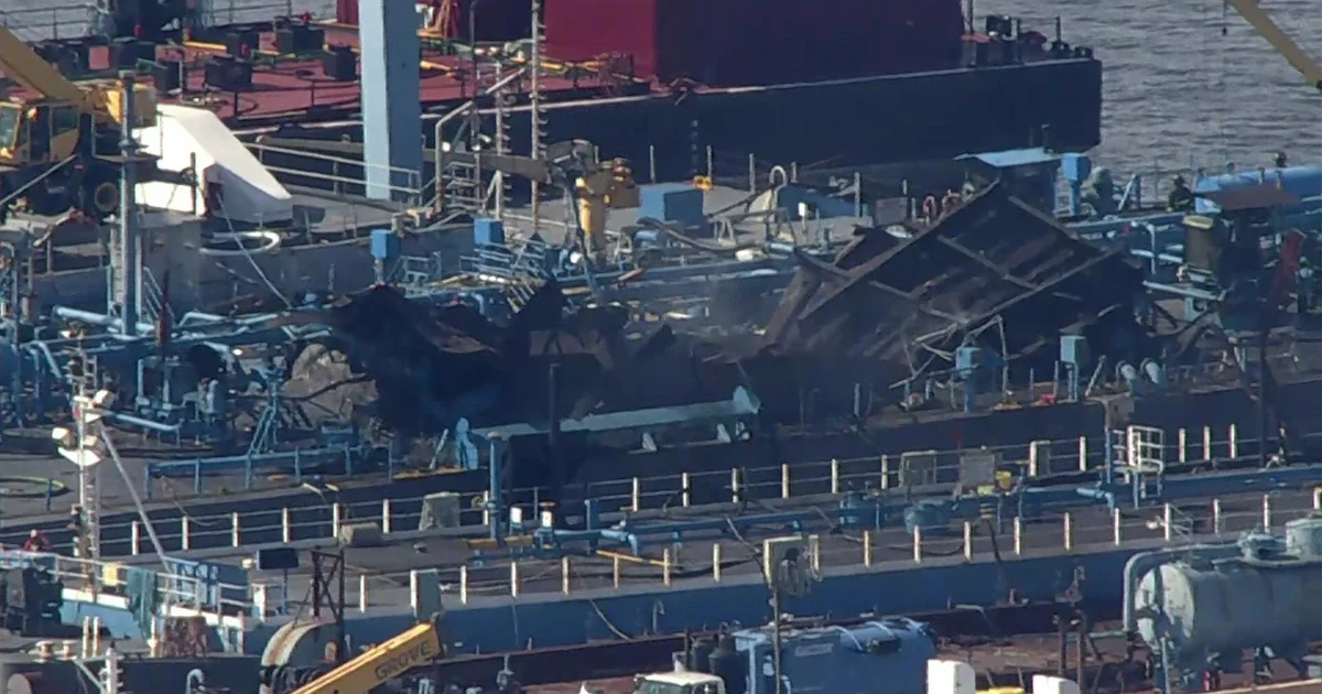 1 dead when barge explodes on Staten Island