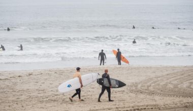 NYC beaches, pools close for year -- but new bill could extend season by a month