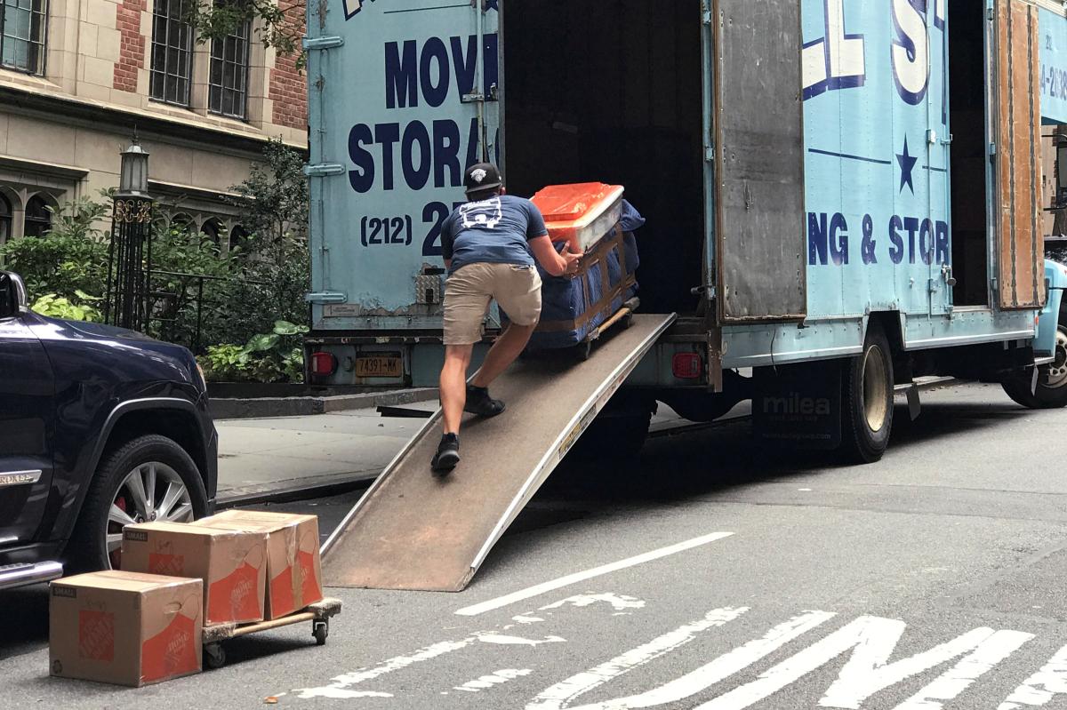 Escape from NY: 63% think about leaving, or know someone who is: poll