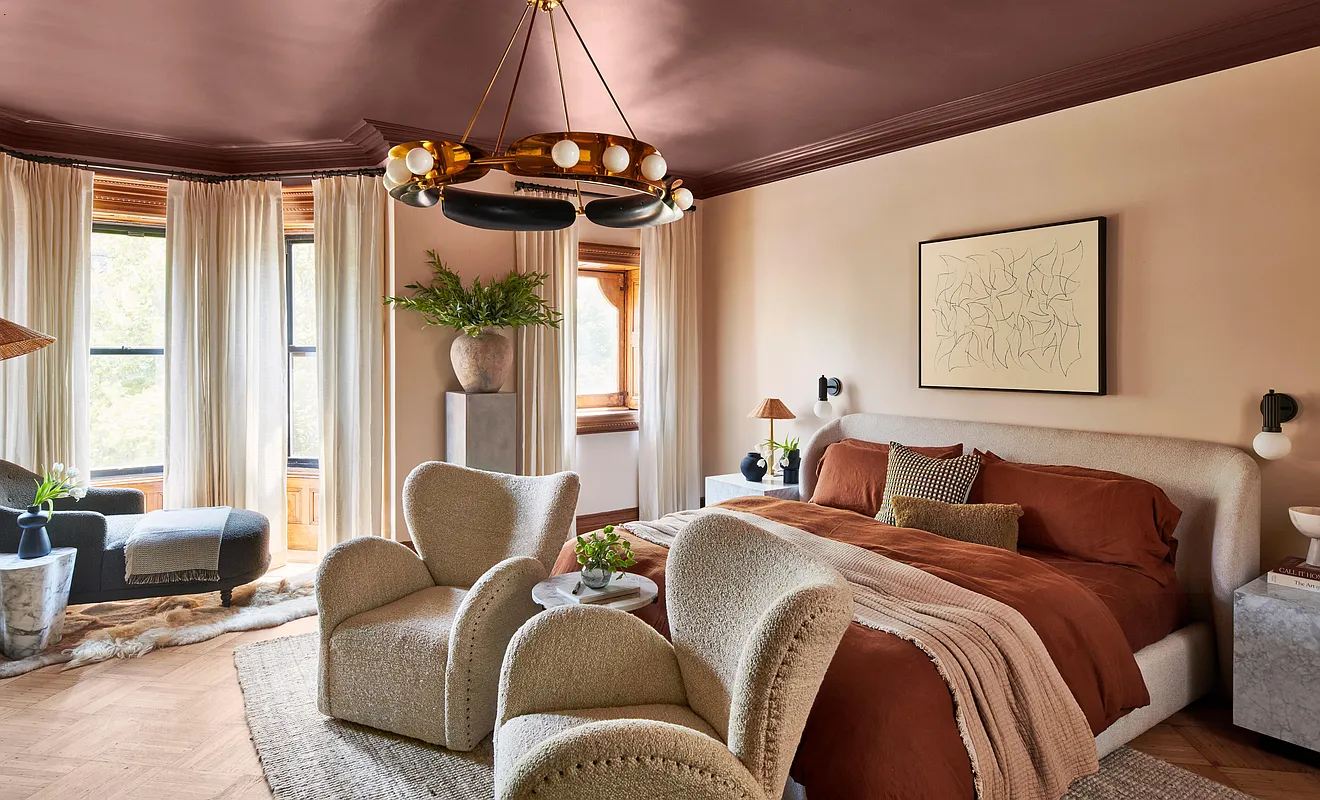 bedroom with dark ceiling