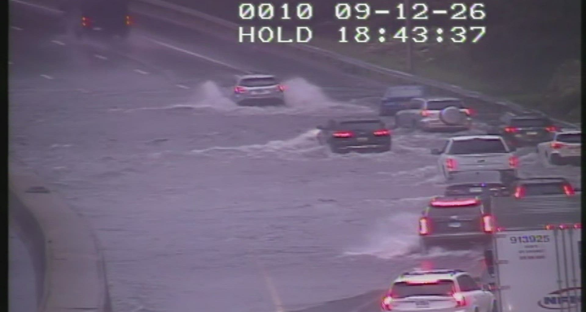 News 12 | Bronx | Drivers Navigate Floodwaters On I 95 During Morning Rainfall In Greenwich