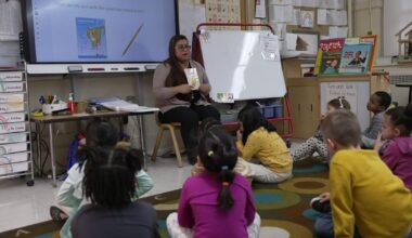 NYC students head back to school with 2-K launch, AI ban and bus shortage