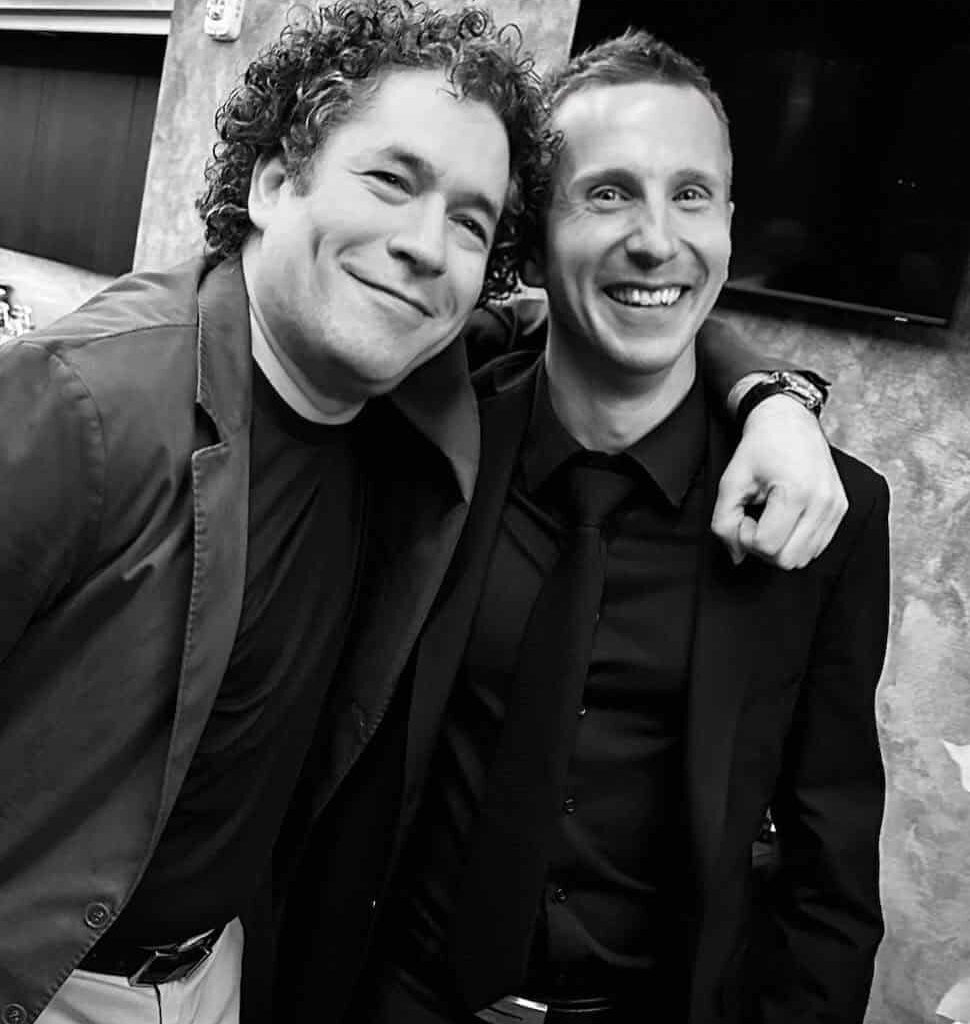New York instals principal horn