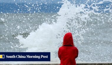Powerful storm pummels northeast US with rain and high winds
