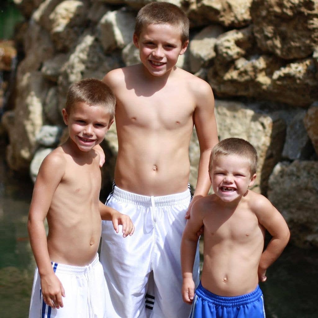 Cruz Beckham has shared a childhood photograph featuring himself, Romeo, and his estranged sibling, Brooklyn Beckham