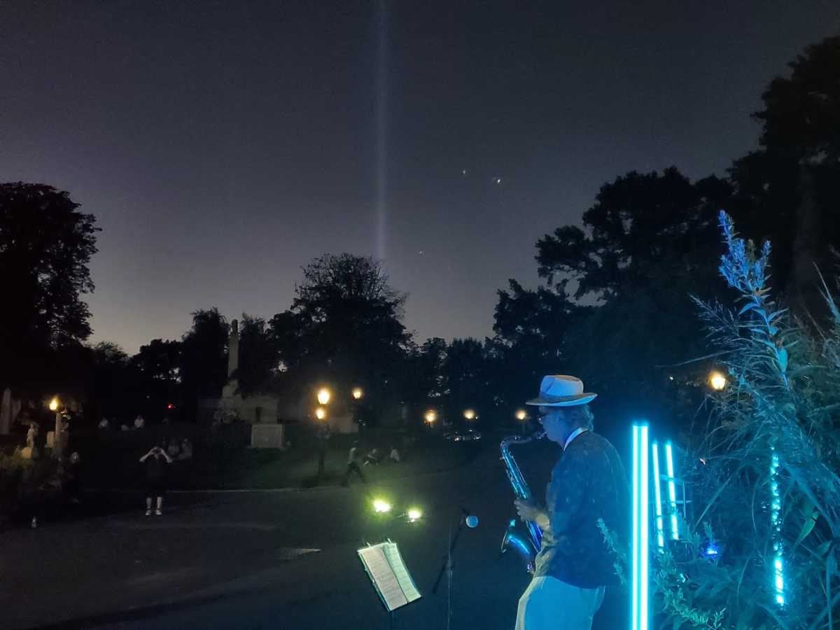 Green-Wood memorial brings Brooklyn together on 25th anniversary of 9/11 • Brooklyn Paper