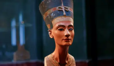 New clues from Pharaoh’s tomb revive queen’s lost remains theory