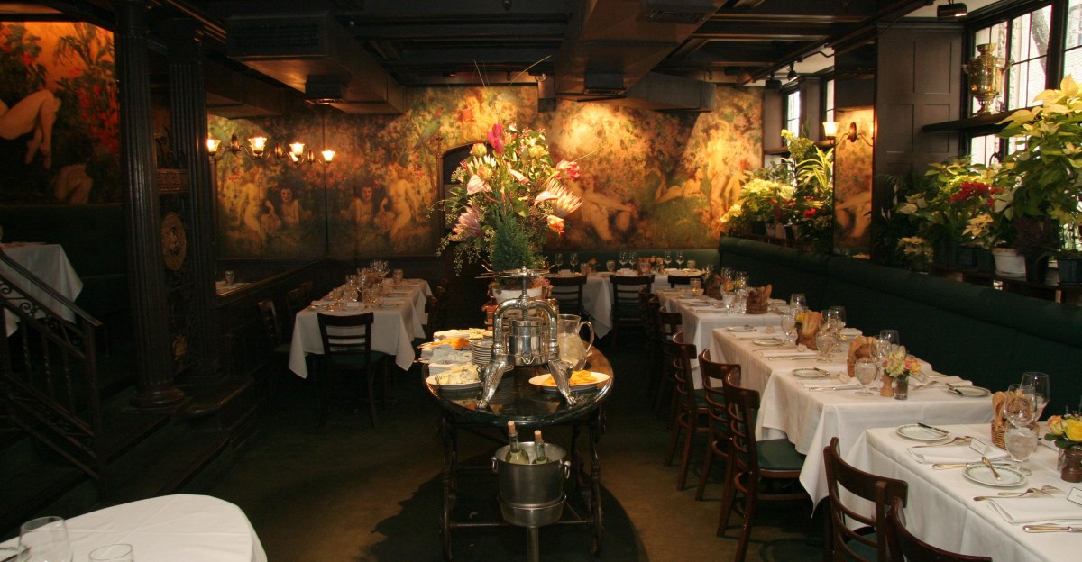 Upper West Side Icon Café des Artistes Is Reopening