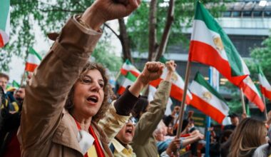 Free Iran rally held outside U.N. as another protest leads to arrests