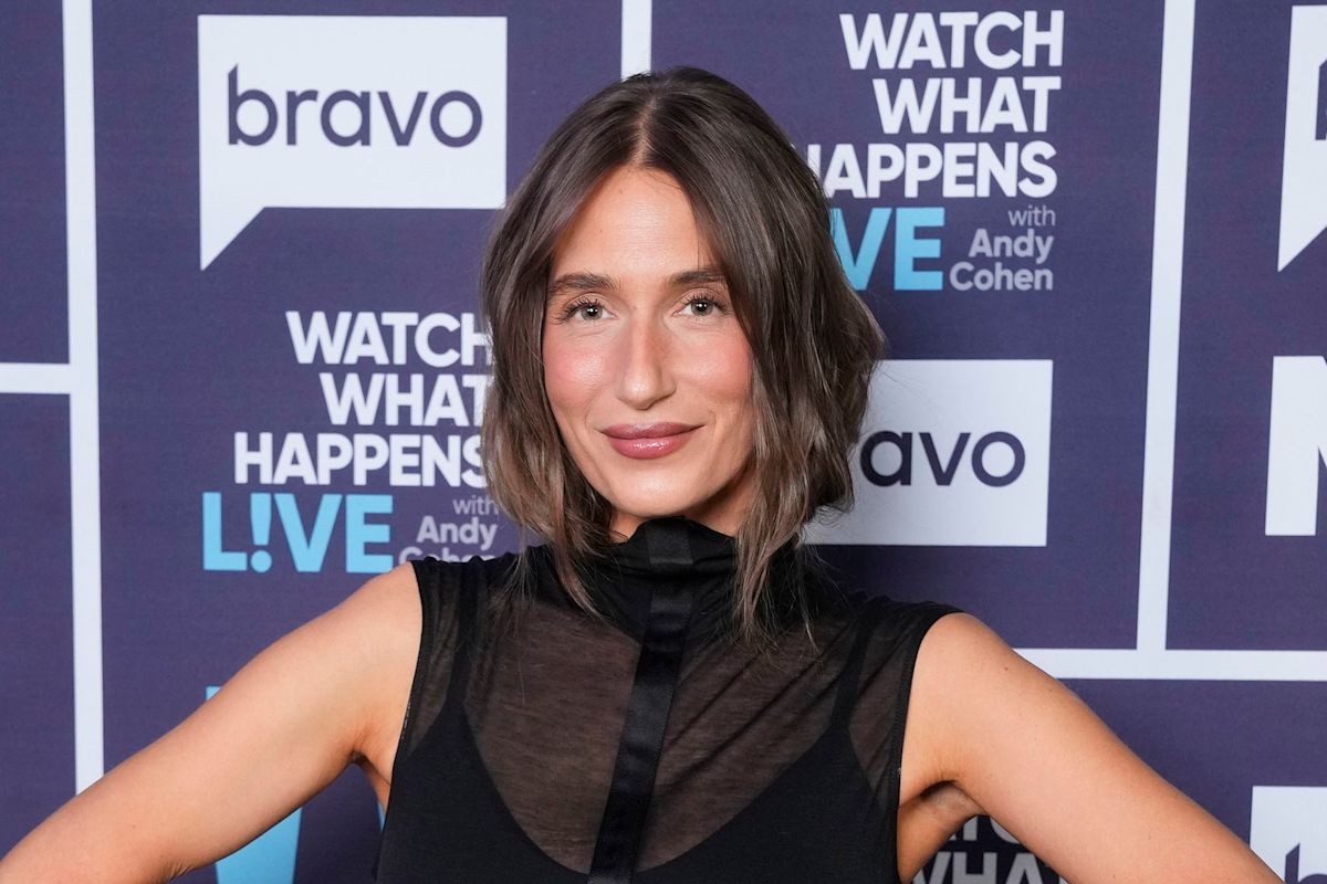 Amanda Batula Offers a New Look at Her Chic NYC Apartment in Rare Home Life Update (PHOTOS)