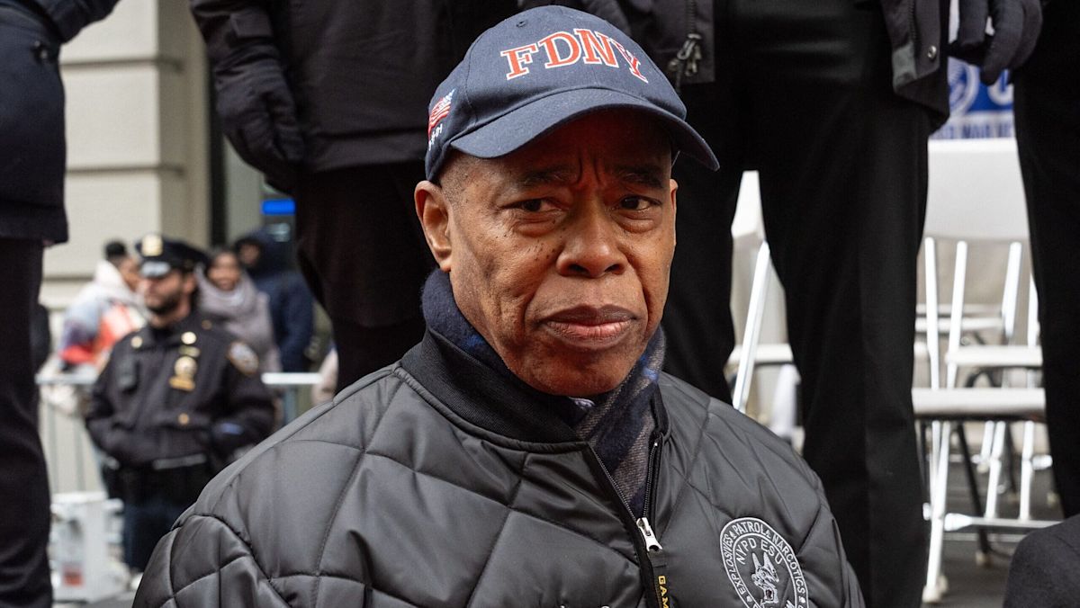 Ex-NYC Mayor Eric Adams Responds to ‘Walk of Shame’ Photo Featuring Same Clothes From Night Before