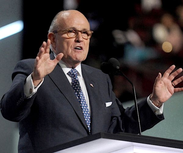 Giuliani to Newsmax: NYC Mayor Undercuts Police on Crime