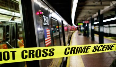 Men armed with spiked brass knuckles, box cutter duel inside NYC subway station