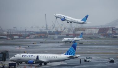 Railroad work crews cut fiber optic cable, grounding flights across NYC
