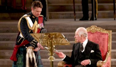 King and Queen's senior equerry set to leave royal role
