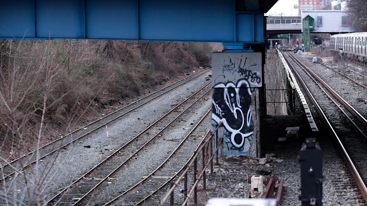New York City’s first light-rail project could take 5 years to build