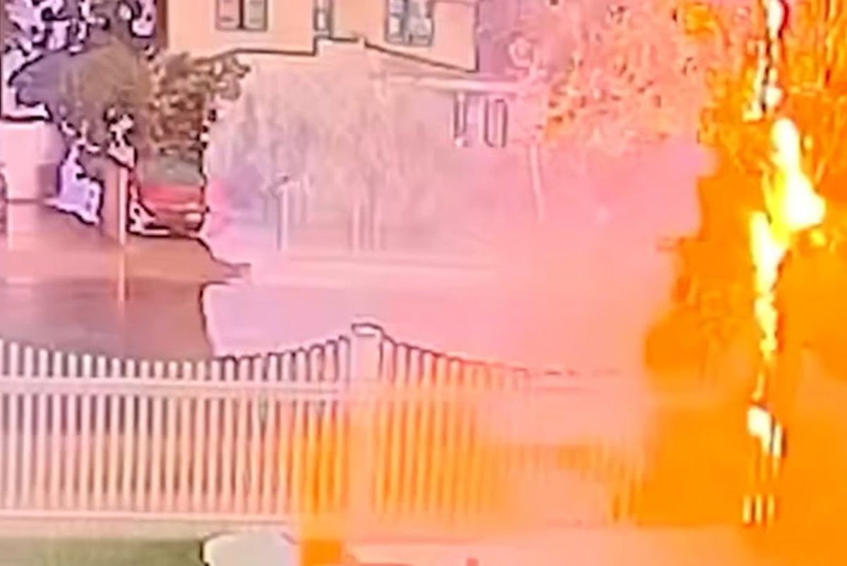Man struck by lightning while walking to a dentist appointment