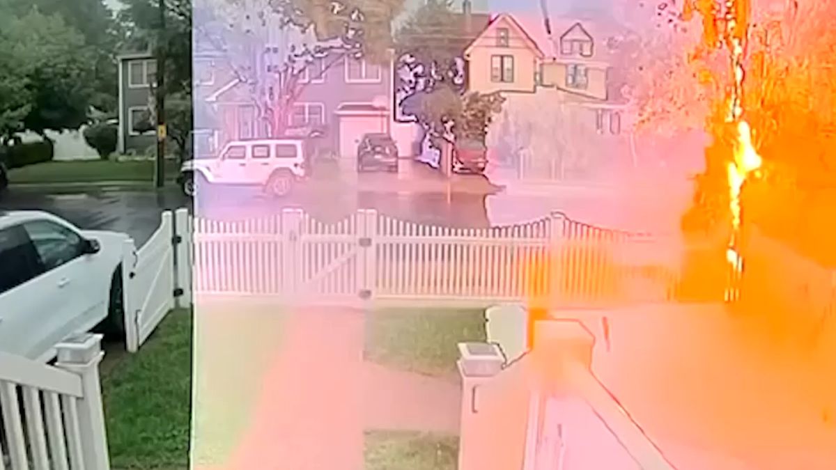 Doorbell camera captures dramatic moments when Staten Island man struck by lightning