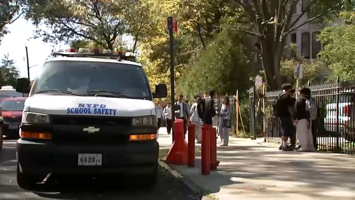 Loaded gun found in 18-year-old student's backpack at Staten Island high school