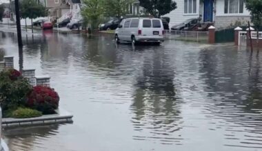 Deadly nor'easter batters NYC, Long Island with 60 mph winds, major flooding as storm continues